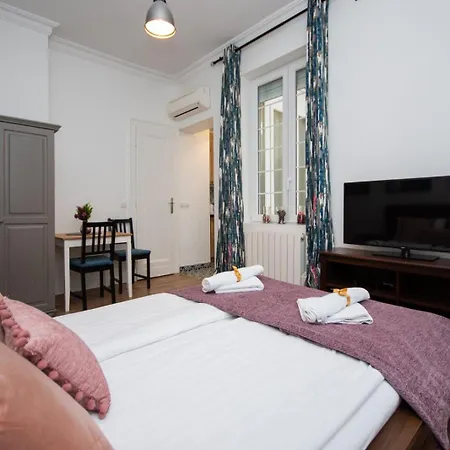 Downtown Star Apartment Βελιγράδι Δωμάτιο φωτογραφία